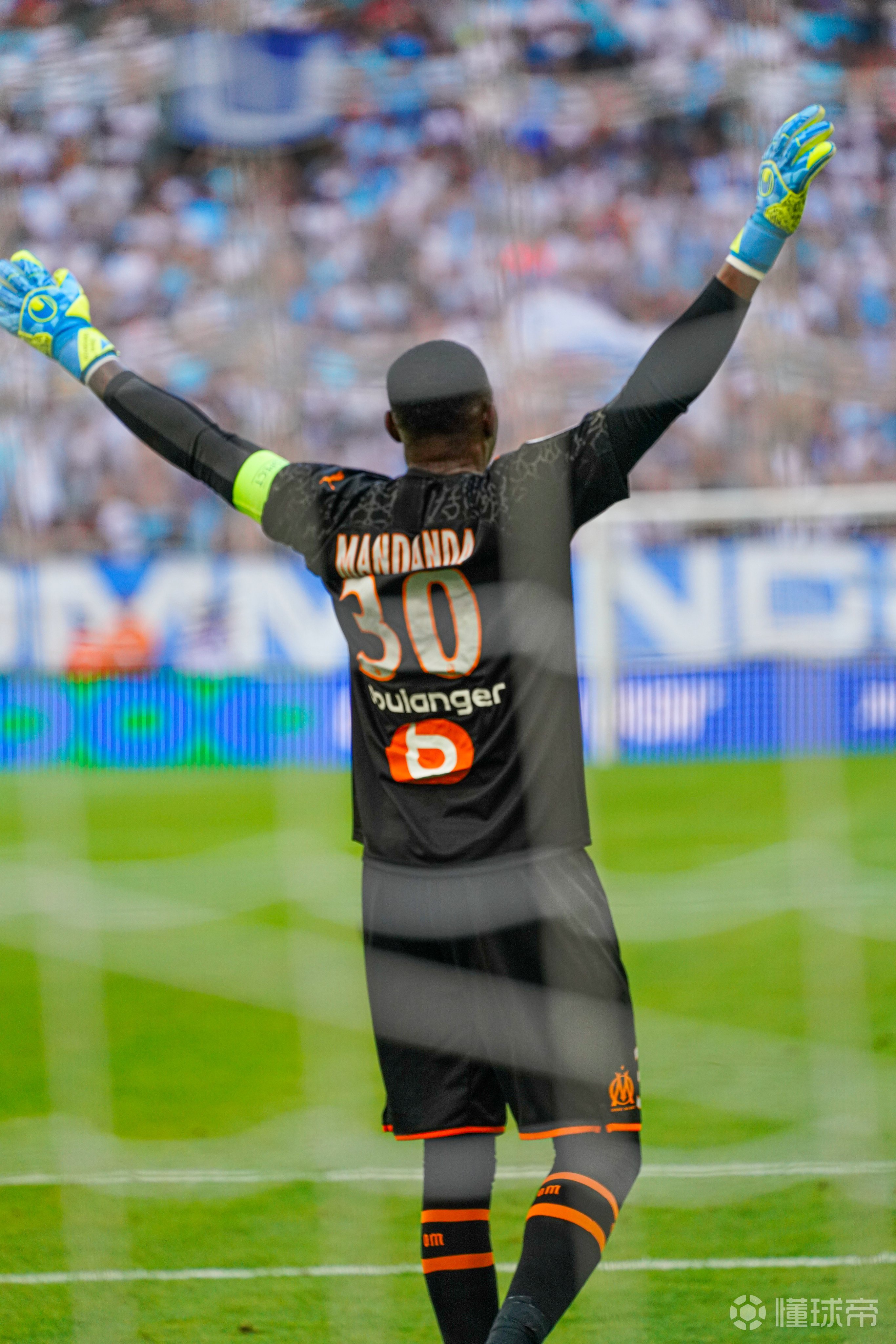 爱游戏-冲刺阶段法甲传出新动向；上海久事队长鼓劲；管理层表态——底气十足；年轻球员得到机会的简单介绍