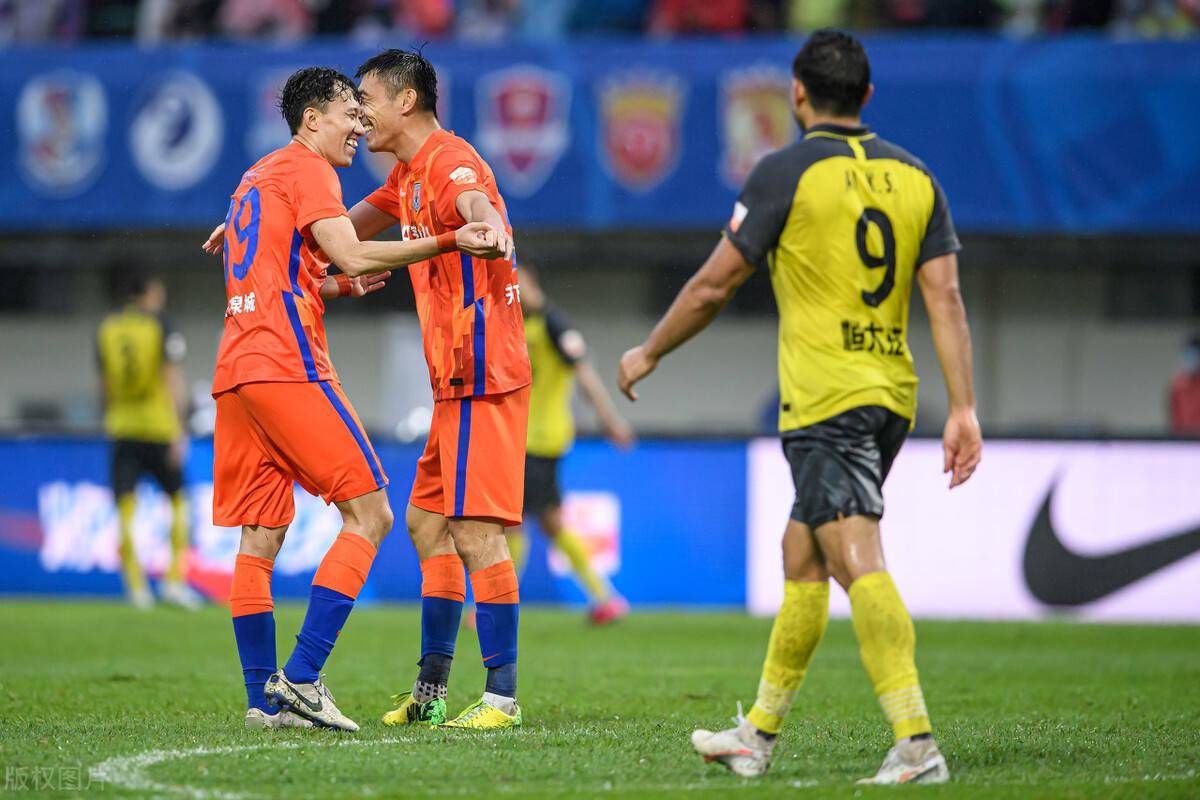 爱游戏APP-清晨突围战来临，里昂围绕中超绝杀压哨，态度坚定，轮换策略成焦点的简单介绍