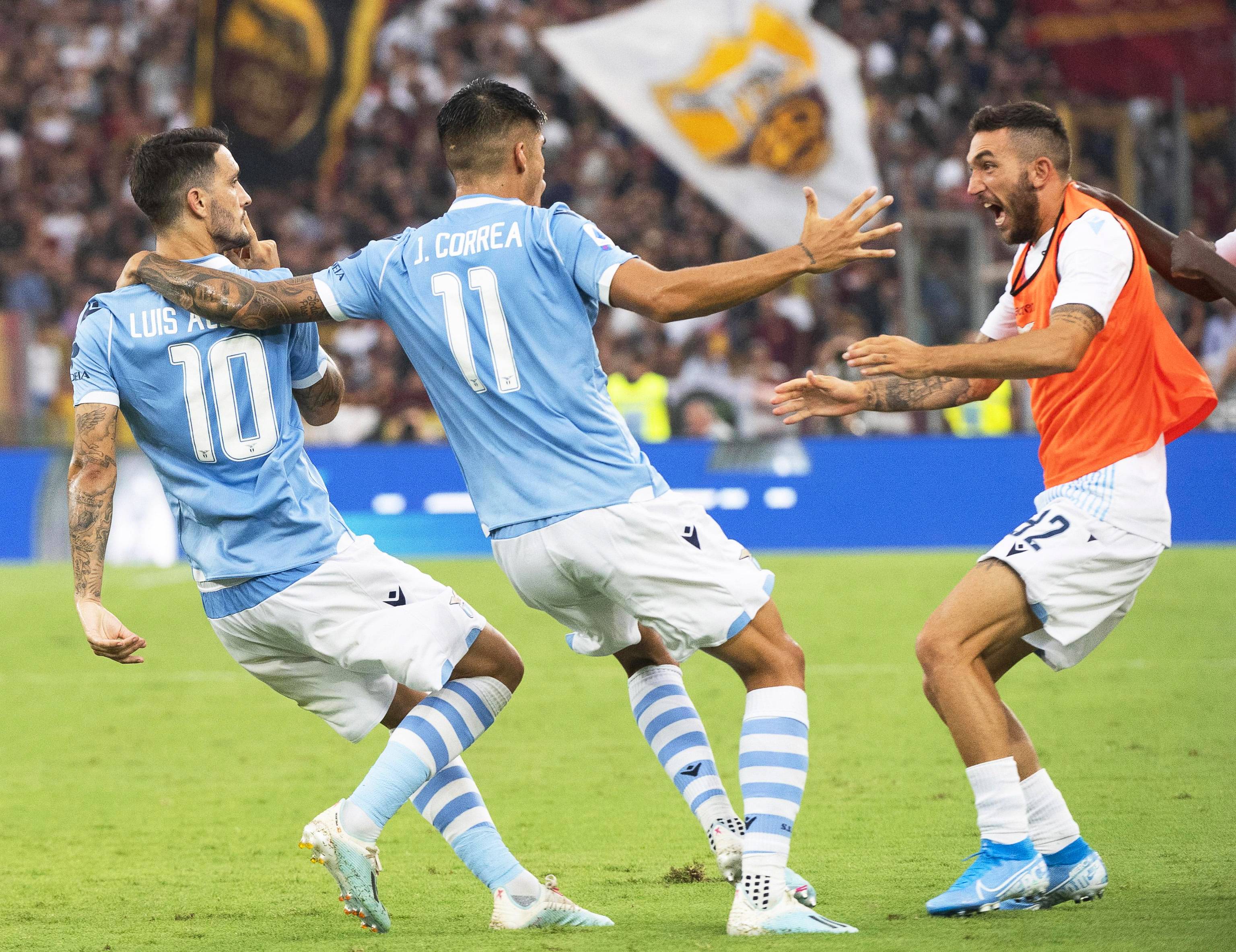 爱游戏-今夜密尔沃基雄鹿备战意大利杯，防线松动细节曝光，球迷炸锅，阵容厚度经受考验的简单介绍